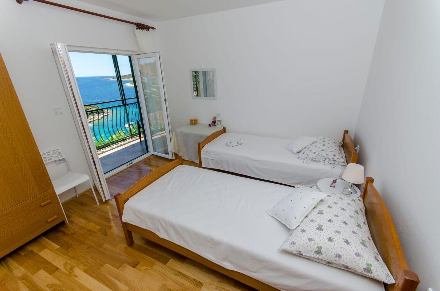 Apartments Bosiljka - By The Sea Sevid Kültér fotó